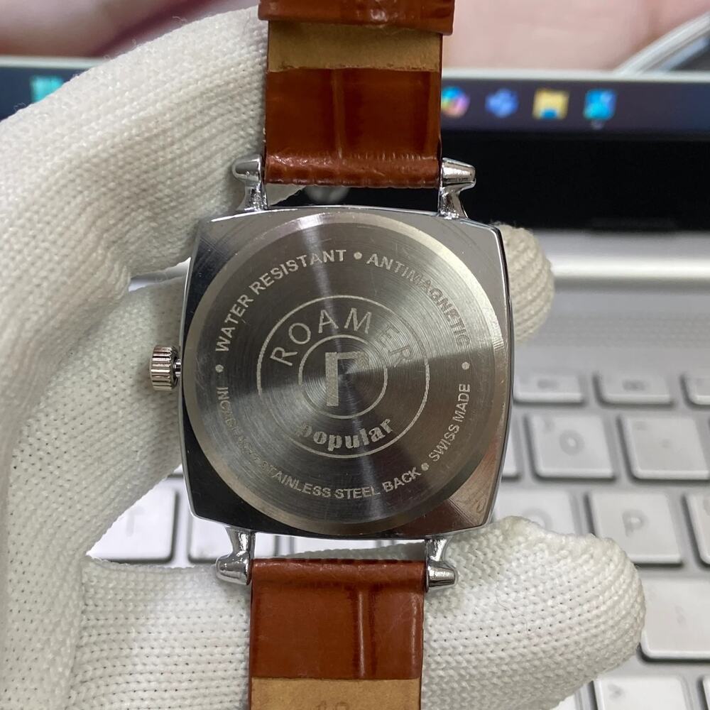 Vintage 1980 Roamer Manual Mens Silver Watch W/Leather Strap & Gray accents - Picture 3 of 7